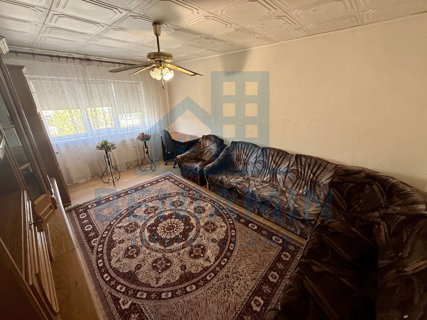 2 camere decomandat Sarari 54mp Piscina Sanziana mobilat utilat - Poză 1