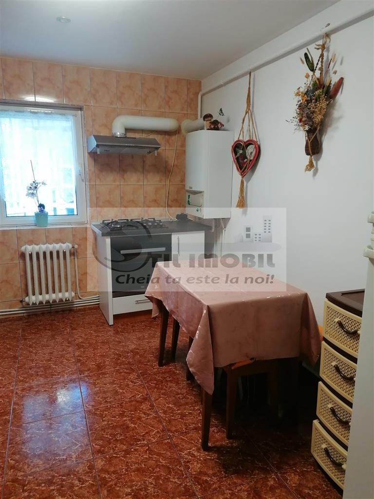 Apartament 4 camere - Zona Rond Vechi - Cug - 650 Euro - Poză 13