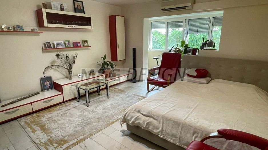 Apartament 3 camere decomandat cu centrala - Poză 1