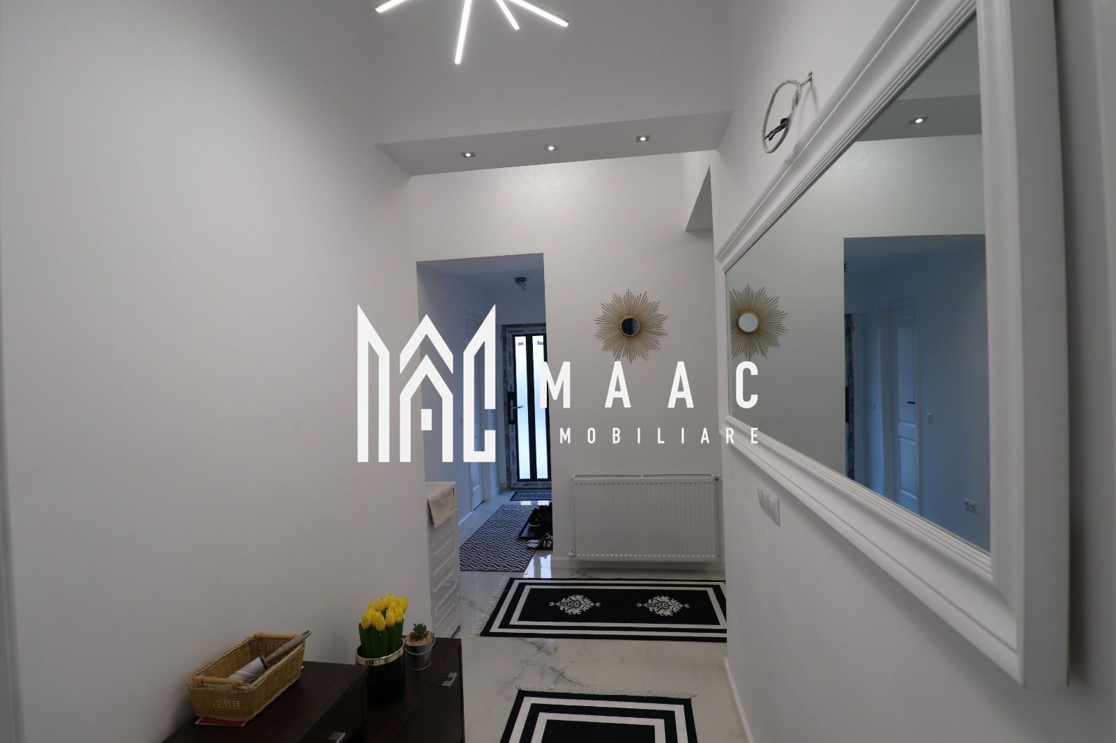 Apartament 3 camere | Zona Centrala | Curte - Poză 7