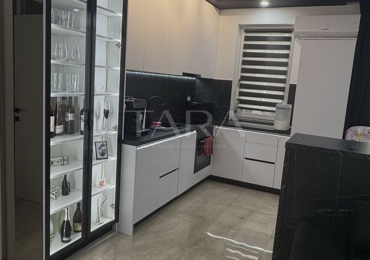 Apartament modern cu 2 camere și vedere panoramică. - Poză 1