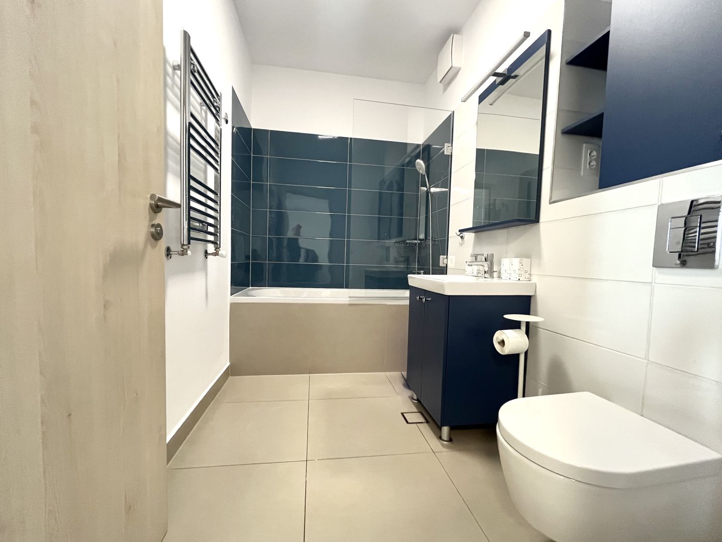 Apartament 2 camere, vedere spectaculoasa spre raul Bega - ISHO - Poză 13