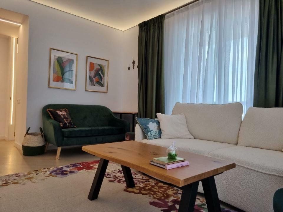 Cortina North, Particular - Poză 8