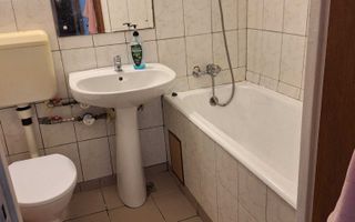Închiriere Apartament cu 3 camere Titan, langa metrou 1 Decembrie, renovat - Poză 4