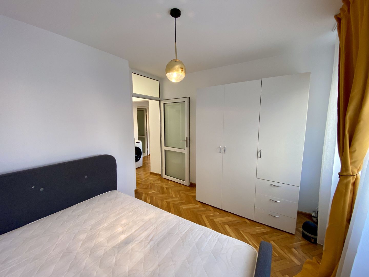 Apartament cu 3 camere in Centrul Civic - Poză 16