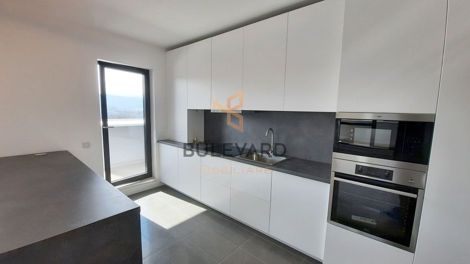 Apartament ultrafinisat de 80 mp + terase 32 mp, parcare subterana! - Poză 9