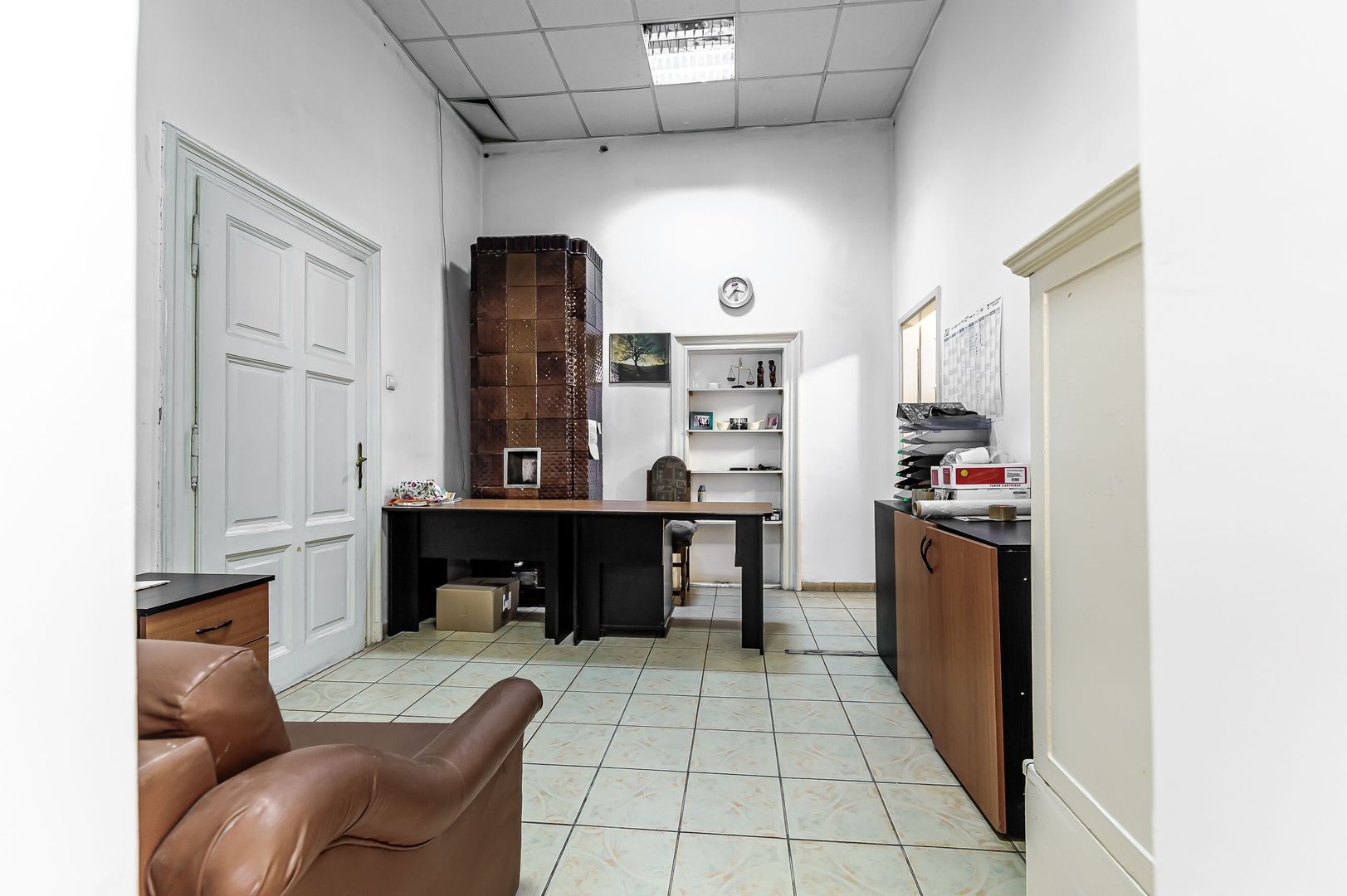 Spațiu comercial cu 5 căi de acces, clădire complet restaurată. - Poză 7