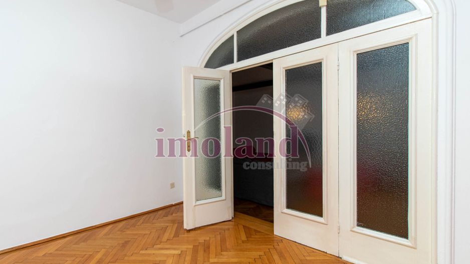 Inchiriere - Rezidenta/Birouri - Vila cu curte - Aviatorilor - Poză 10