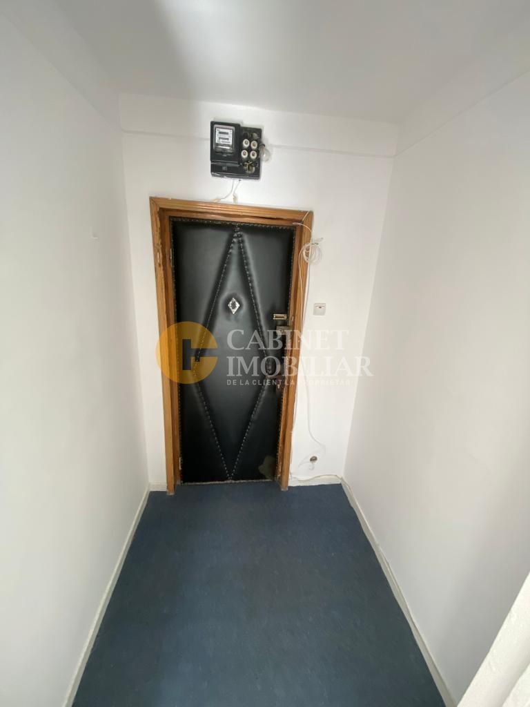 Apartament cu 2 camere pe etajul 1 in zona Alexandru cel Bun- Rond 28 - Poză 5