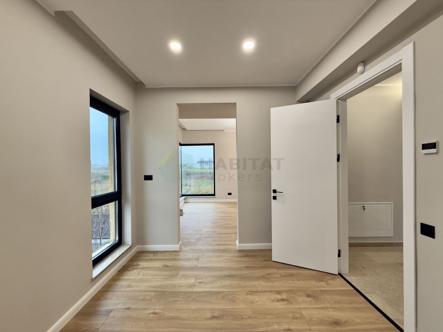 Vila individuala 5 camere Tunari 1 Decembrie - Poză 14