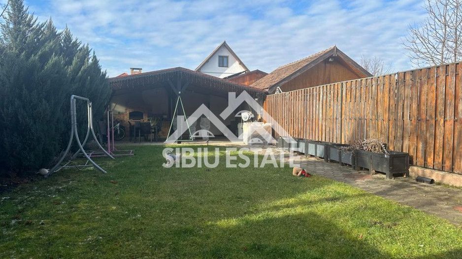 Casa tip duplex 5 camere 350 mp teren terasa cu zona gratar si pivnita - Poză 21