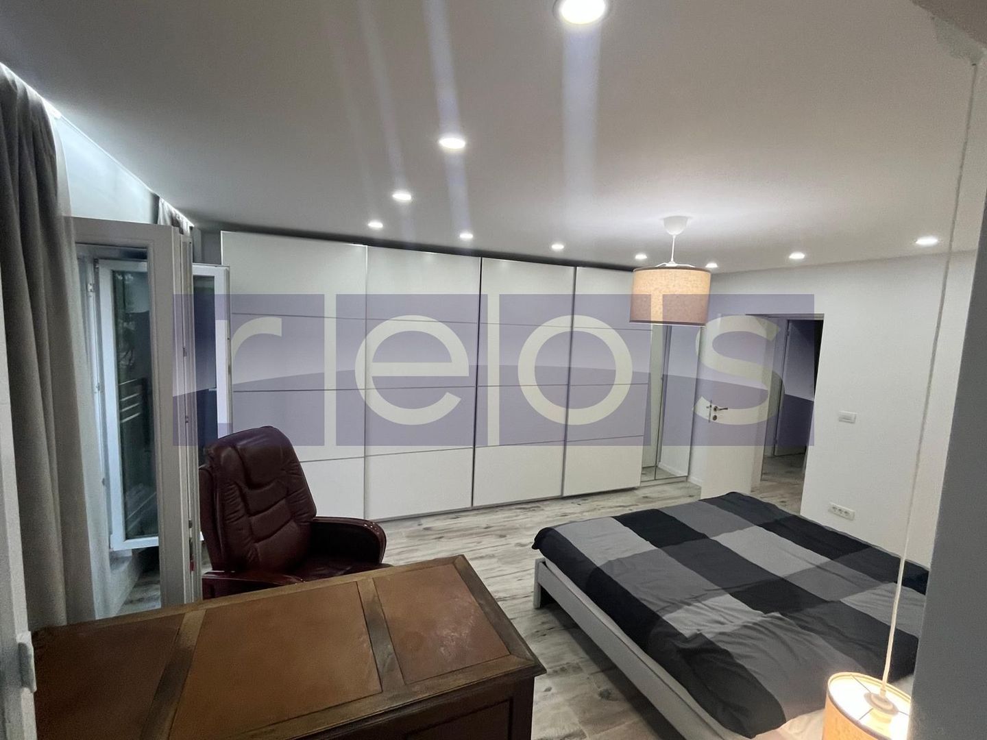 ÎNCHIRIERE 3 CAMERE | PIAȚA UNIRII | CENTRALA PROPRIE - Poză 7