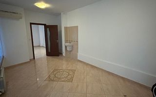 De inchiriat Spatiu Comercial, zona Pietonalul Unirii. Pret 1300€ - Poză 4