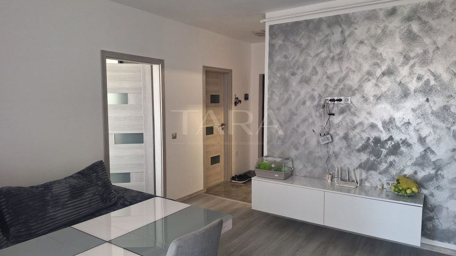 Apartament cu 2 camere, mobilat și finisat, Beta Residence, Chinteni. - Poză 1