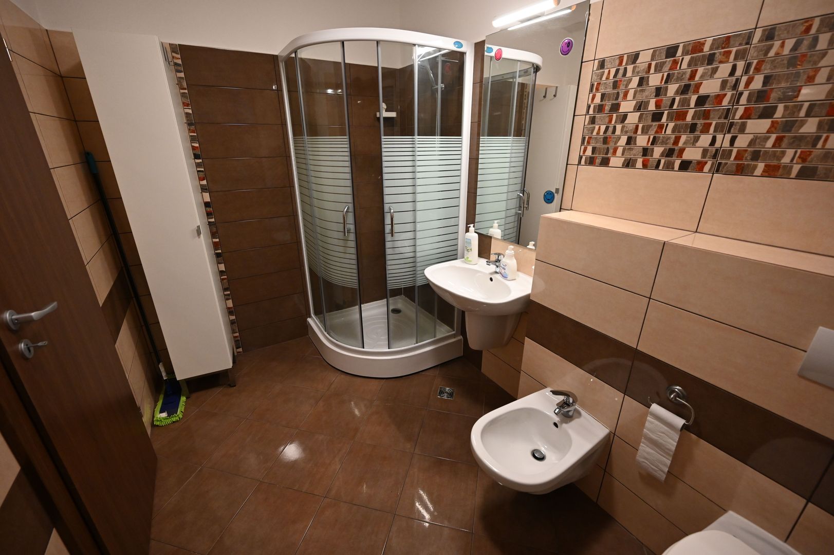 Apartament de lux in bloc nou cu loc de parcare inclus! - Poză 11