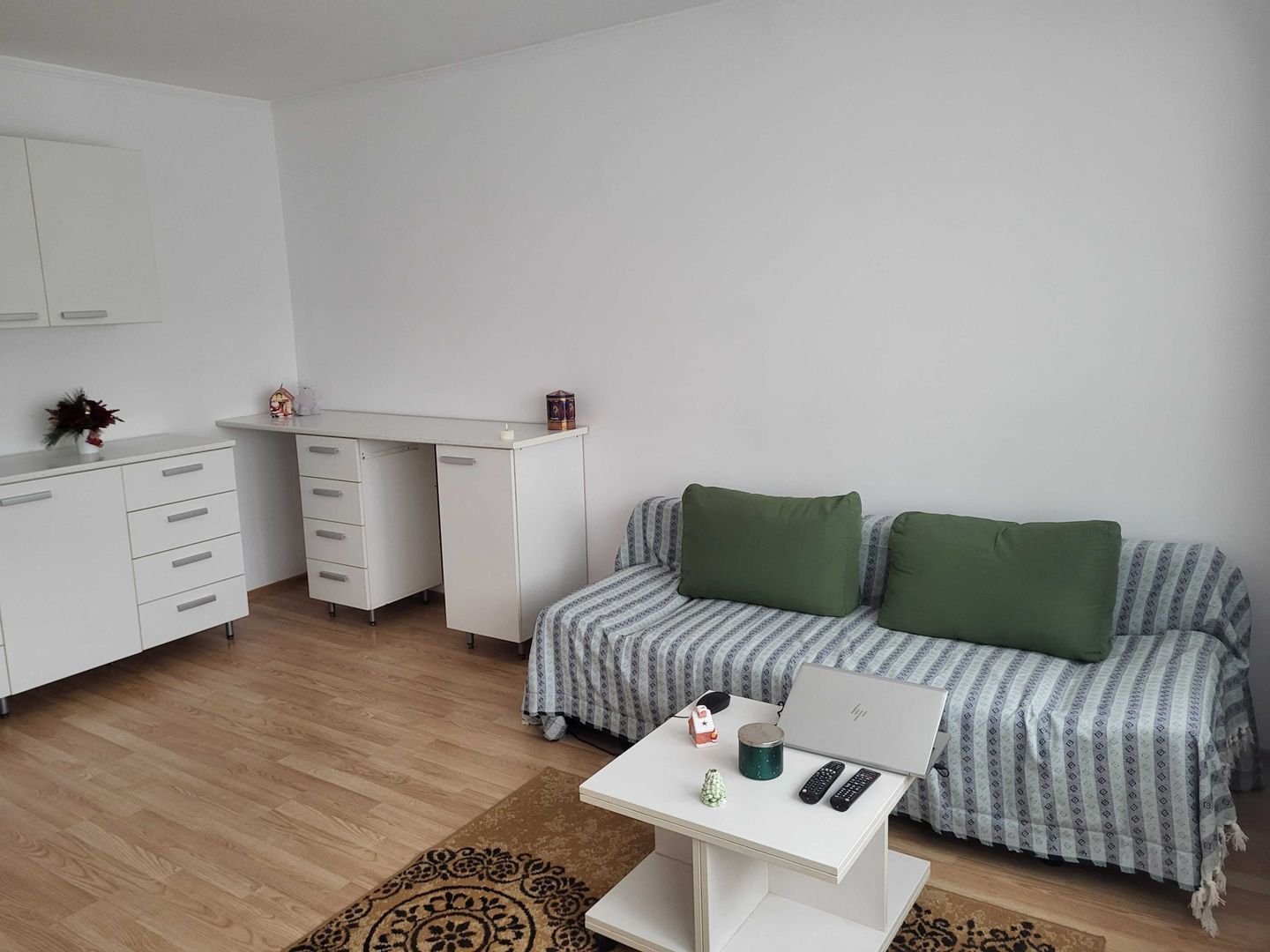 Închiriez apartament 2 camere, Mall Vitan, mobilat și utilat complet - Poză 1