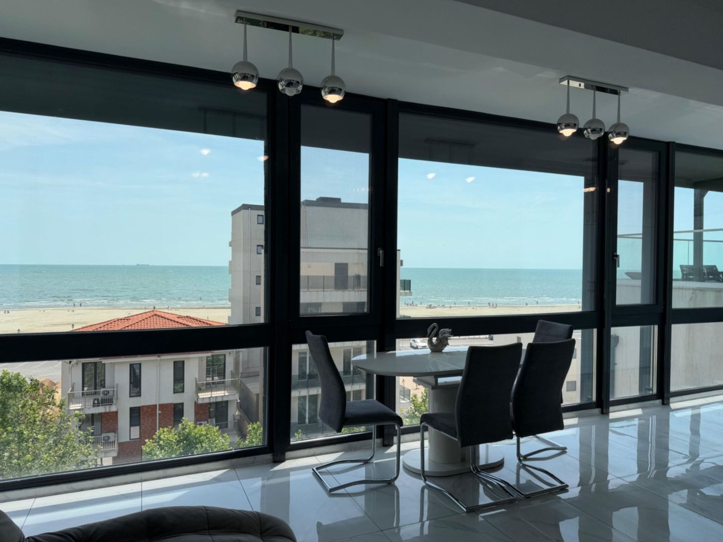 Penthouse Mamaia + 2 terase + curte 3 locuri de parcare - Poză 6