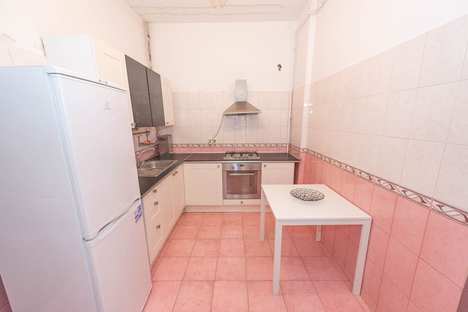 Apartament 3 camere de vanzare, in vila, 83 mp - Poză 18