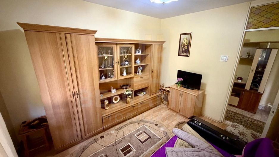 3 decomandat cu 2 bai - etaj 1 - centrala - Parculet Rovine - - Poză 6