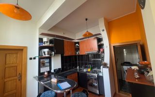 Casa cu 4 camere,  Zona Centrala-  Sf. Apostoli - Poză 2