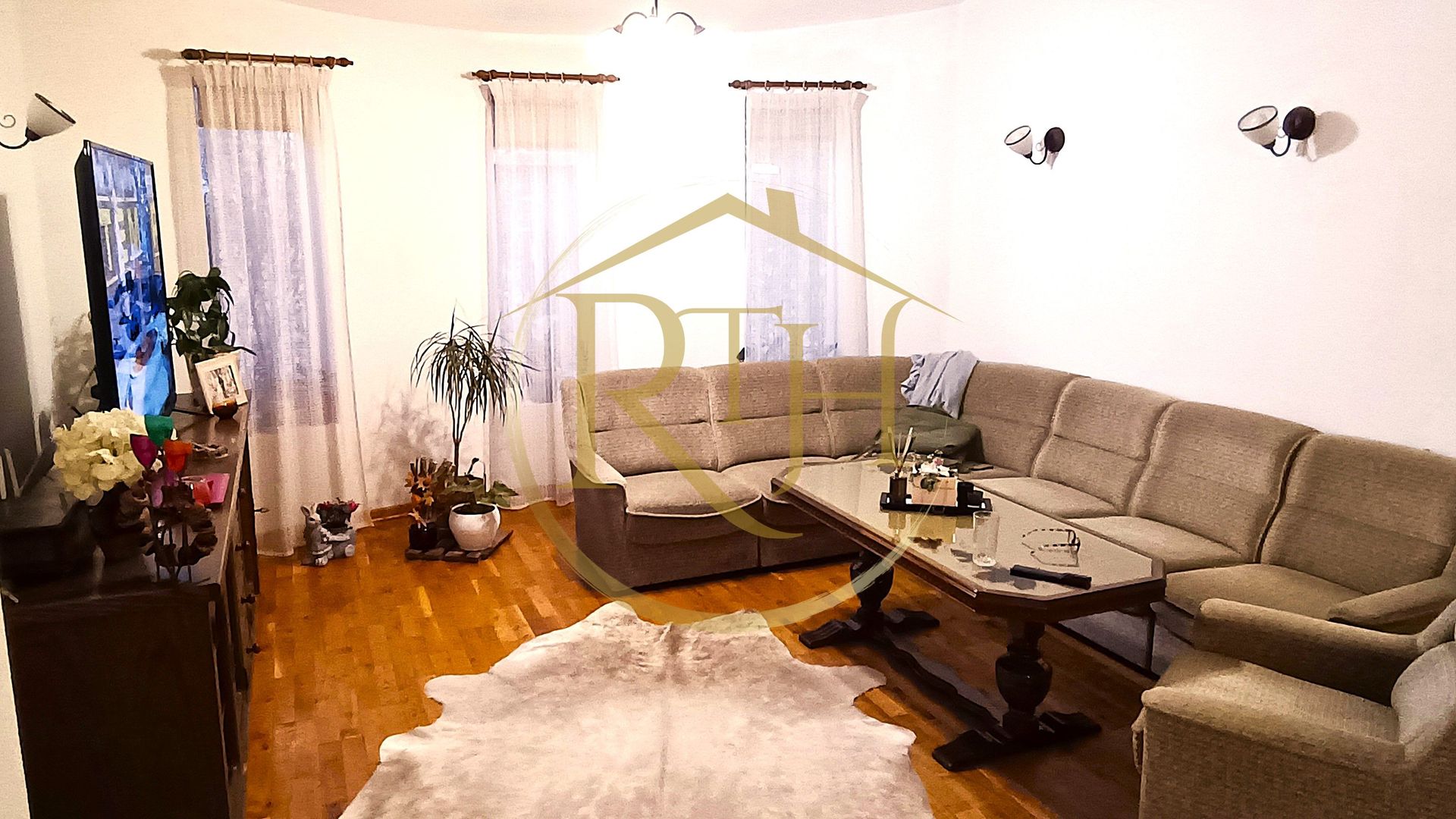 Vand vila  5 camere construita cu materiale premium in Giroc, pret 185000 euro - Poză 3