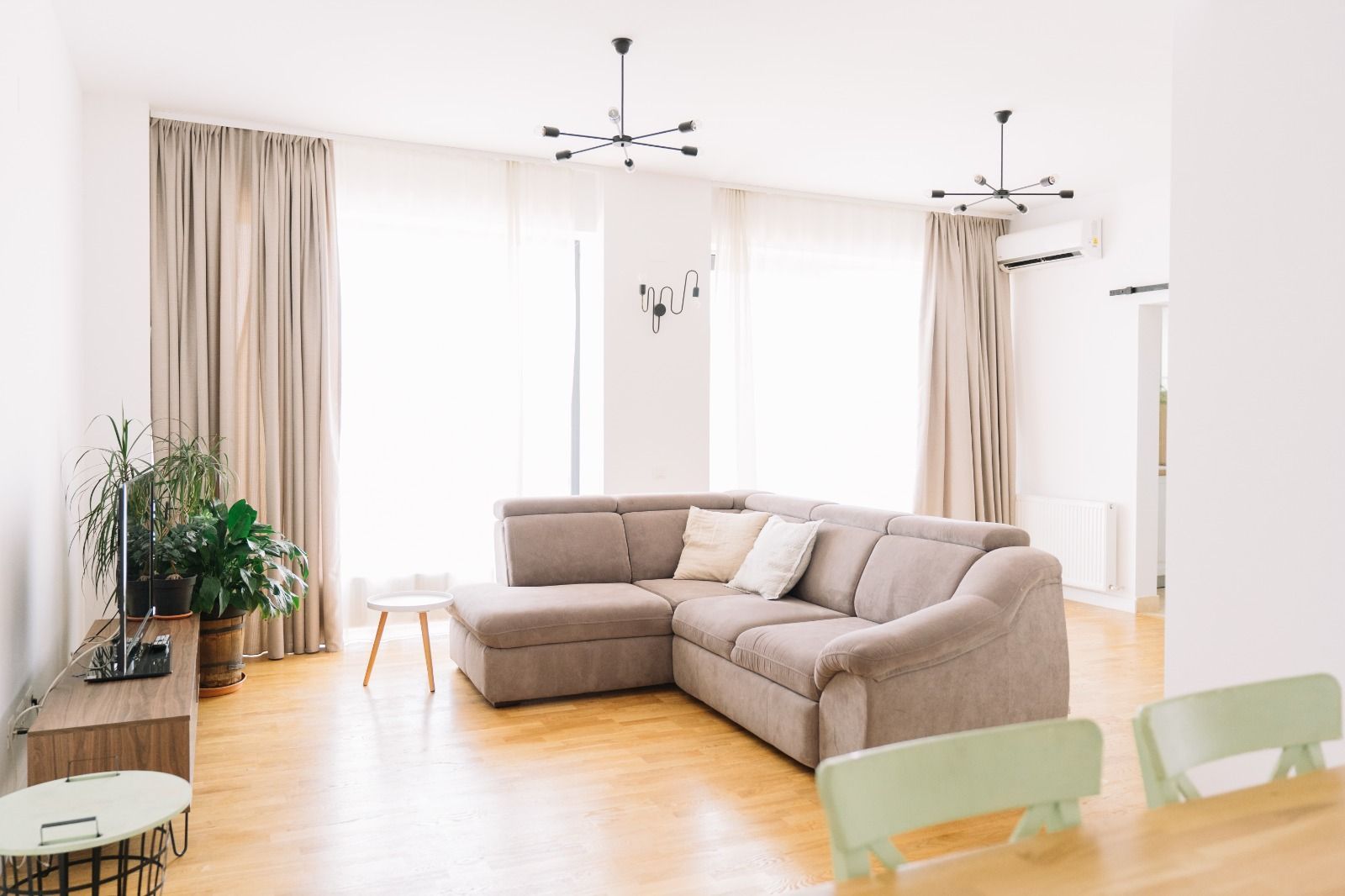 4 CAMERE || PENTRU INVESTITIE || DOMENII - Poză 2