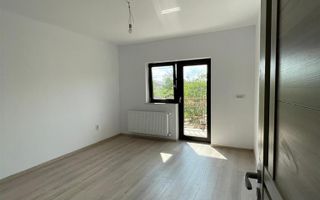 Intabulat2 camere decomandat 63mp Capat C.U.G-Valea Adanca - Poză 1