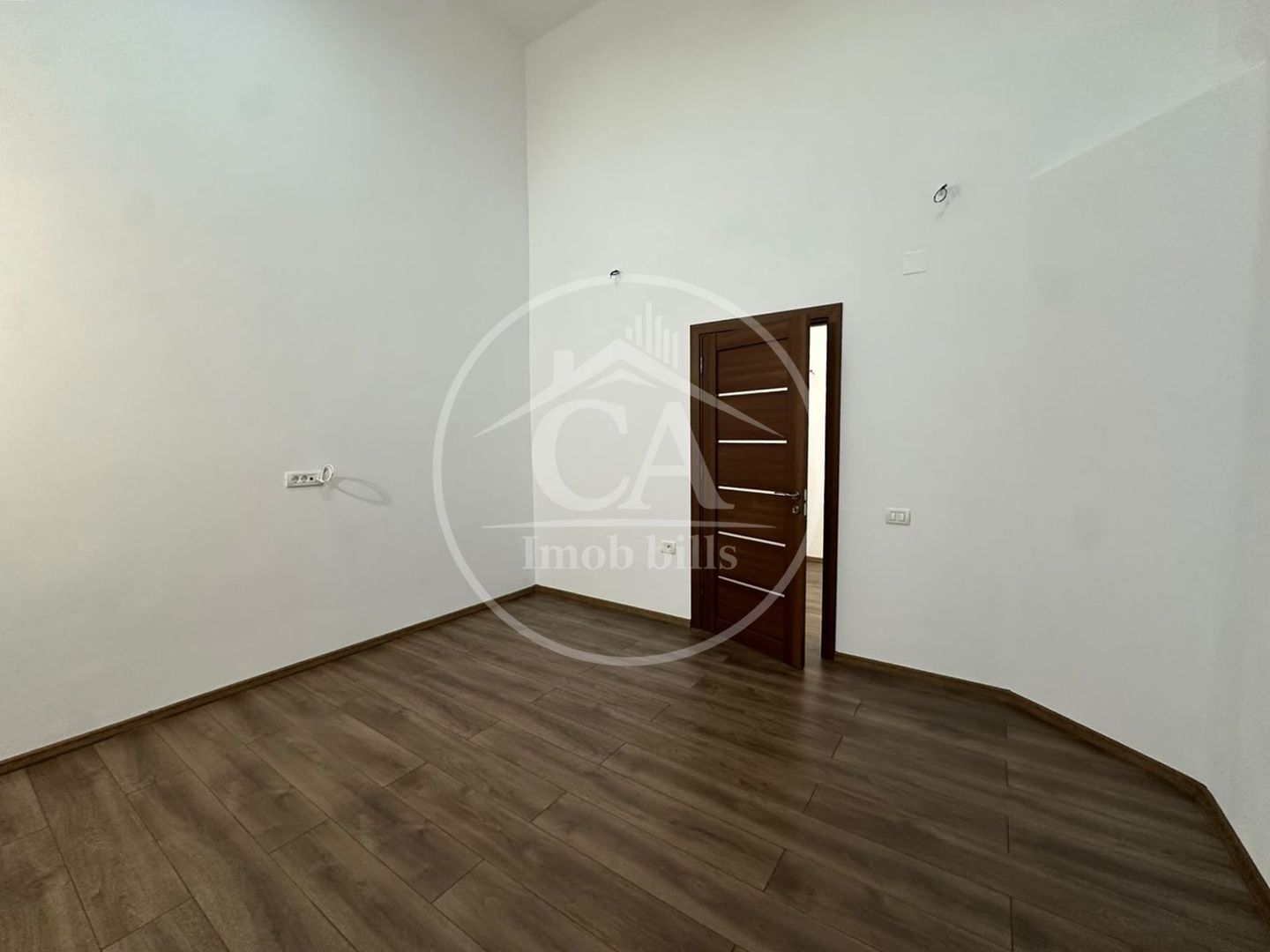 Casa de vanzare cu 3 camere in zona Valenta, Oradea - Poză 3