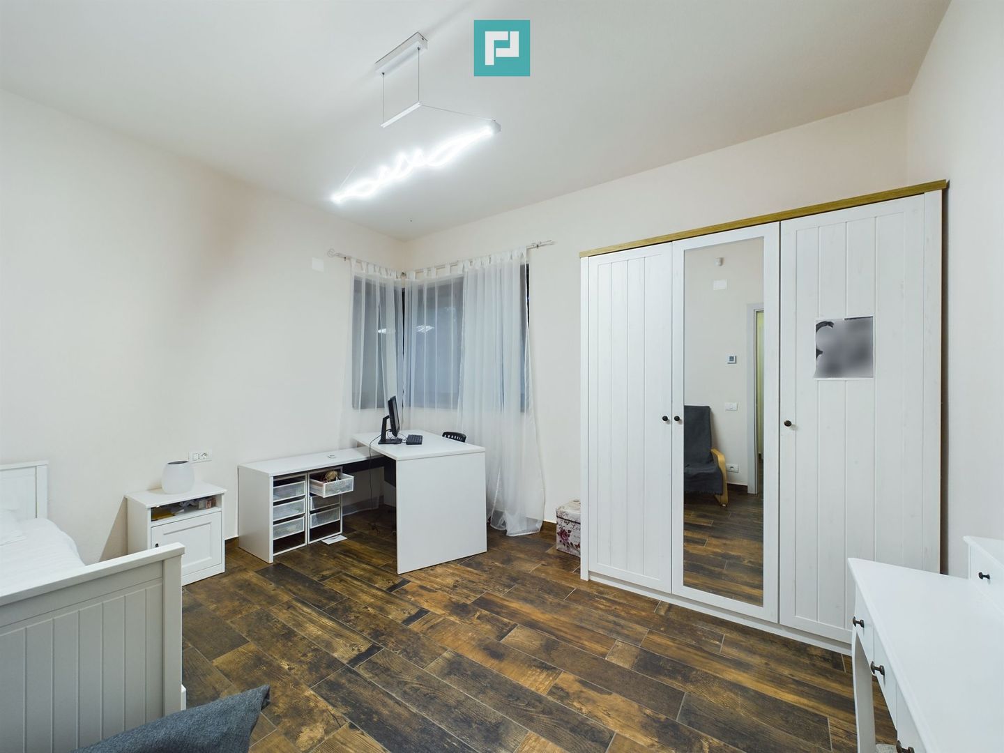 Casă modernă cu piscină încălzită în zona Tivoli - Poză 6