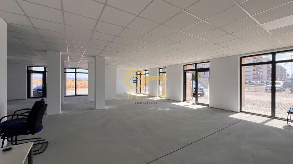 Spatiu comercial de inchiriat pe Calea Surii Mici-176mp- Finisat Cheie - Poză 1