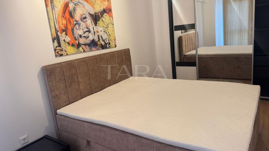 Apartament cu 2 camere, renovat, parcare subterană, zona Lombului. - Poză 6