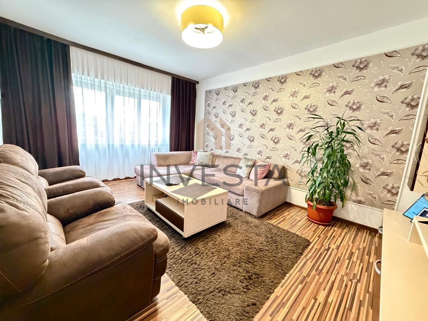 Apartament cu 3 camere pe strada Bucuresti ! - Poză 1