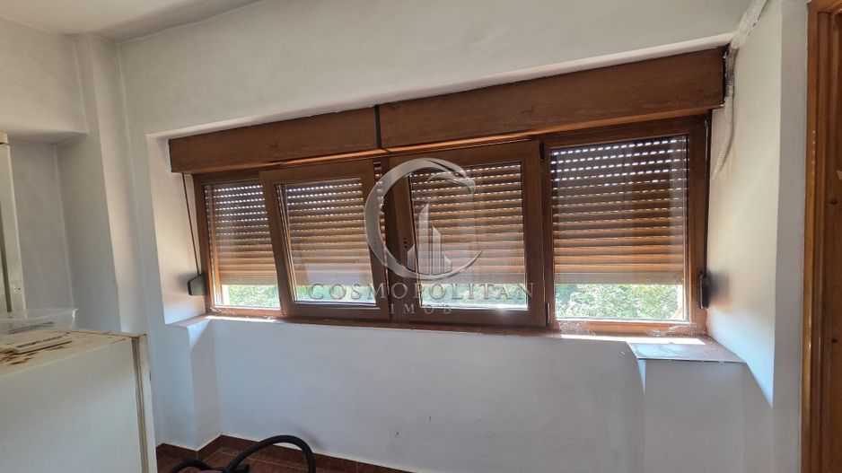 Apartament deosebit cu scara interioara si 4 camere ~ pozitie centrala - Poză 10