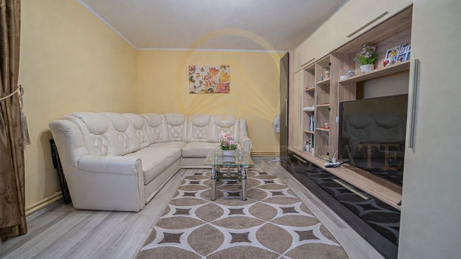 Ovidiu - Centru - Proprietate elegantă, ideală pentru familie - Poză 2