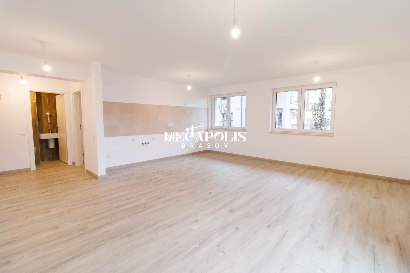 ROKMAN  LIVIU REBREANU 49 - Poză 9