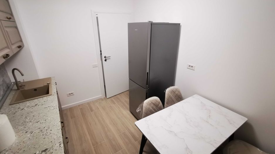 DE INCHIRIAT apartament 3 camere, situat în zona Berceni BLOC NOU - Poză 3