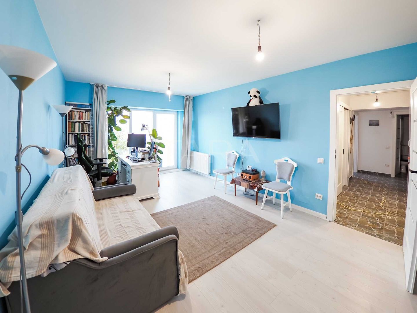 Apartament modern, etaj intermediar, cartier rezidențial nou. - Poză 3
