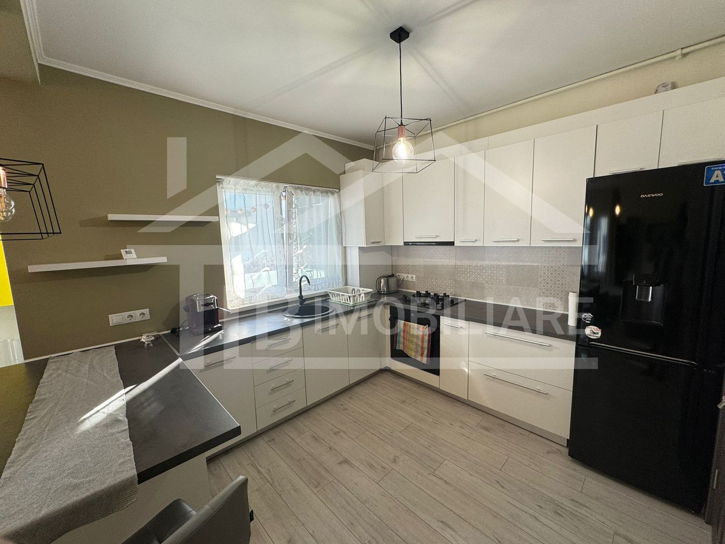 Apartament cu 2 camere, 57 mp, parcare, Zona Hagi Stoian - Poză 3