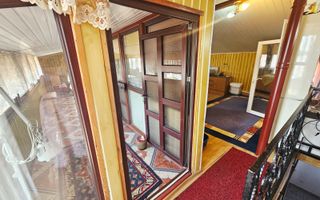 🏡 Casă spațioasă cu 9 camere în Strejnicu – pentru locuință, birouri - Poză 55