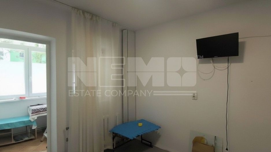 Apartament 3 camere, Obcini, parter, ideal birouri/cabinete - Poză 4