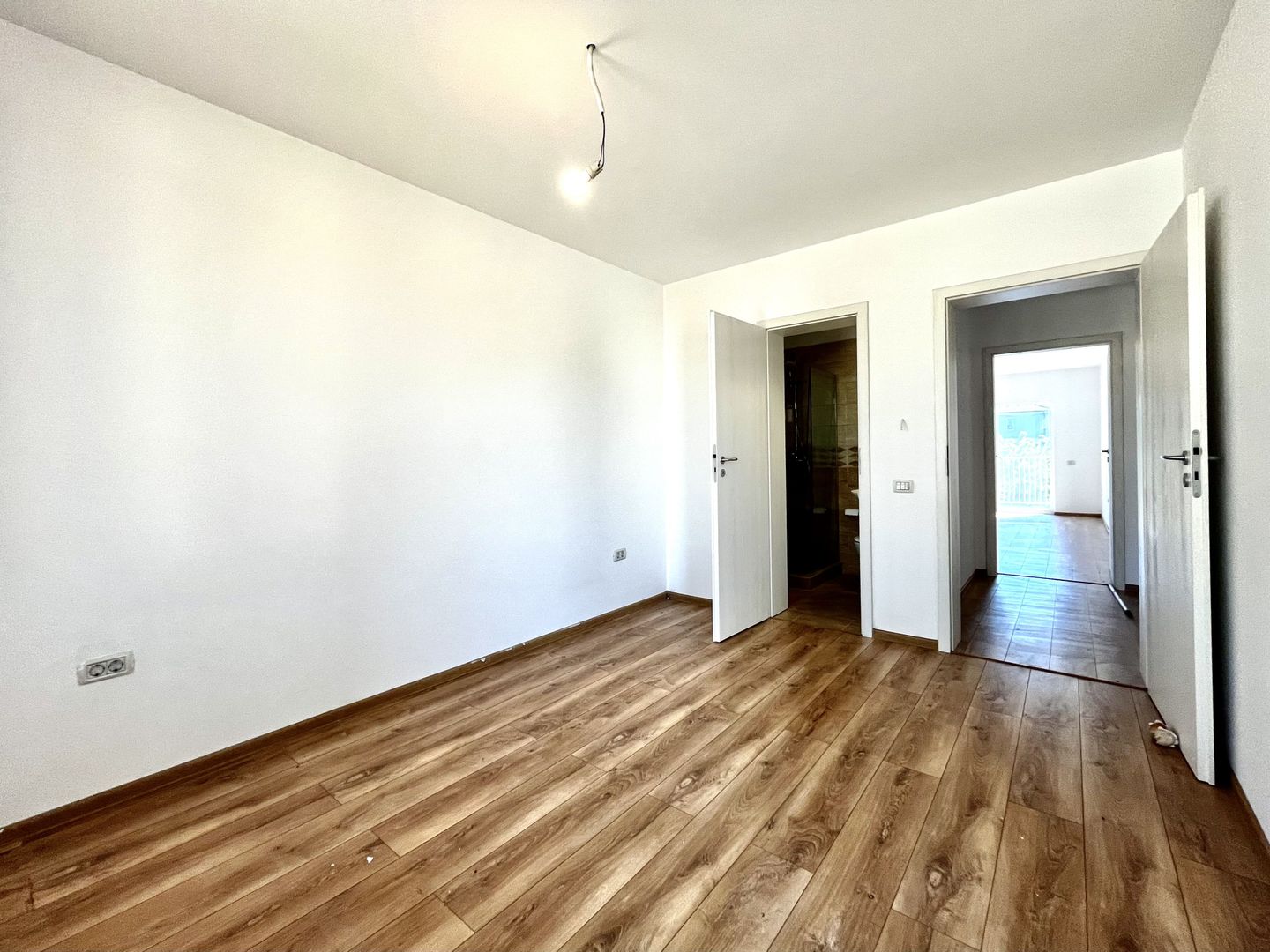 Duplex spațios și luminos | Giroc | Ideal locuință/ birou / grădiniță - Poză 16