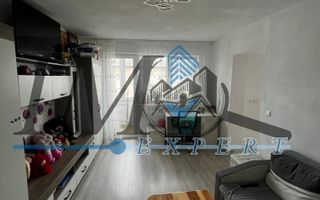 Apartament cu 3 camere de vânzare - Poză 1