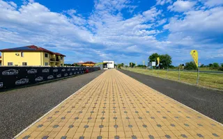 COM 0% Pozitie excelenta, spatiu cu teren servicii | Intrare Sacalaz - Poză 22
