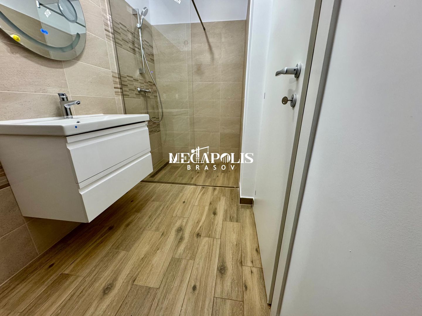 Garsonieră de Vânzare | Parcare | 42 mp | Tractorul - Poză 3