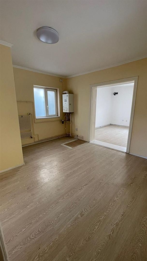 Spatiu comercial de ï¿½nchiriat Calea Aradului - Poză 3