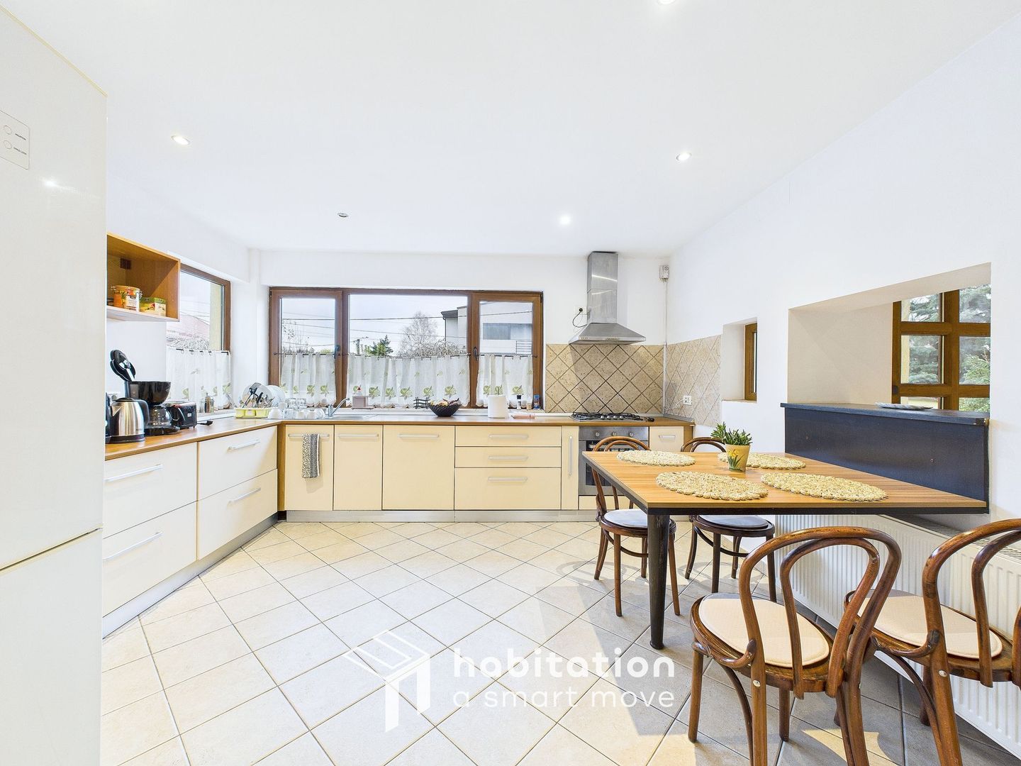 Casă individuală cu spațiu amplu și liniște absolută în Ghiroda - Poză 10