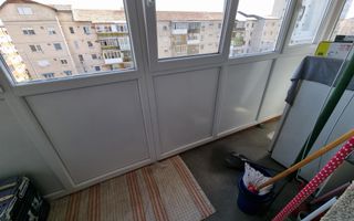 De vanzare apartament 2 camere, Cetate - Poză 8