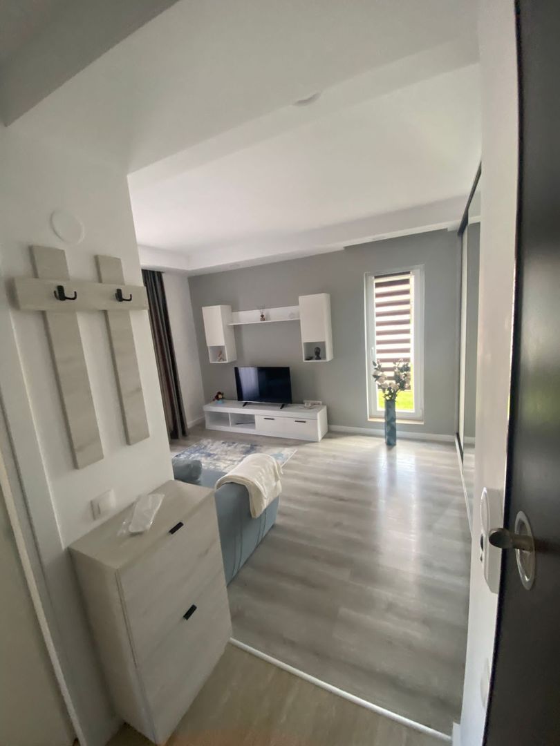 COSMOPOLIS - Apartament Tip studio cu 123 mp gradina,complet mobilat - Poză 2