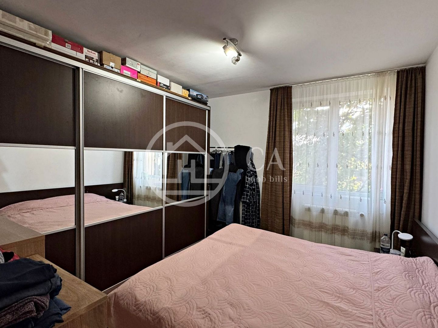Apartament de vânzare cu 4 camere în zona Rogerius, Oradea - Poză 10