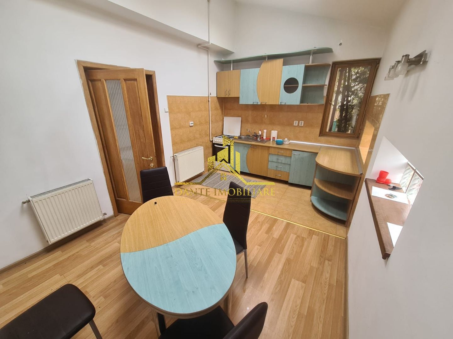 Casa individuala, mobilat modern, zona Grigorescu, curte, parcare - Poză 10